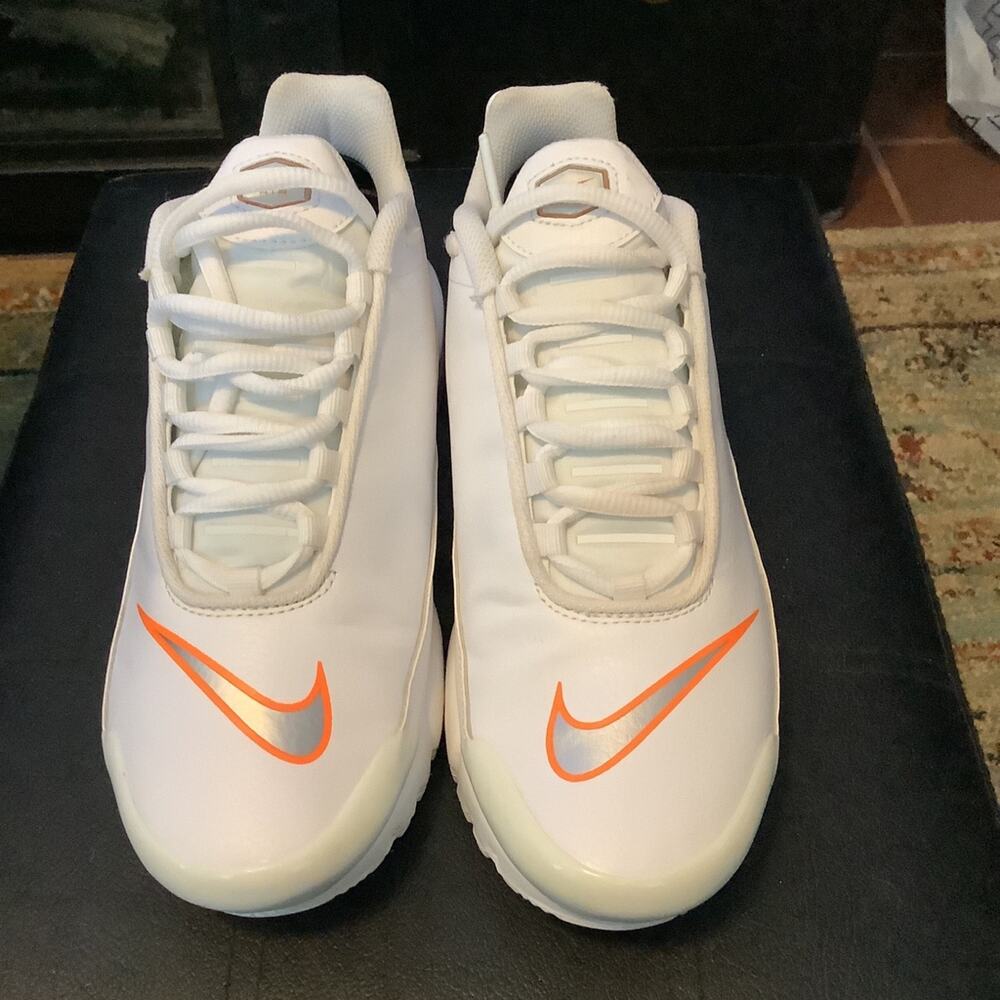 Nike Air Max Plus TN SE White Orange Men/Yth 5.5 or Women 7 “Close to New”